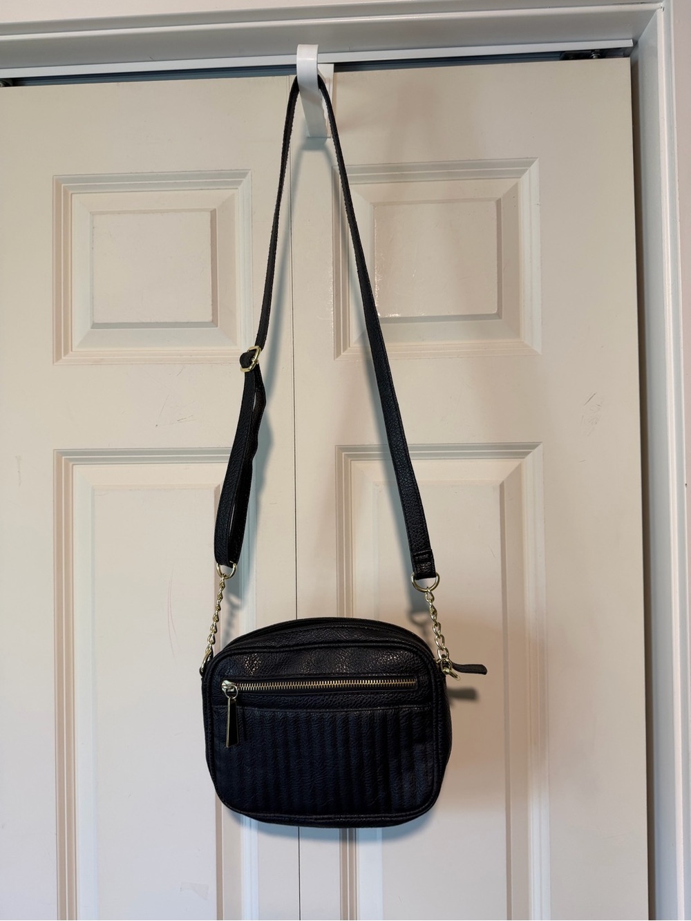 Black Quilted Crossbody Shoulder Bag - Women